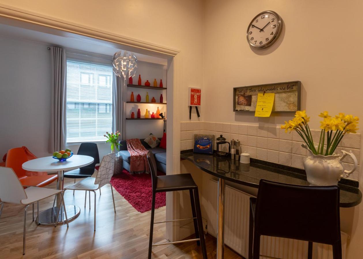 The Wanderlust - 1 Bedroom Apartment L Sleeps 4 With Sofa Bed L Prime Location Plus Free Wifi L Perfect For Business & Leisure Travelers L 15Percent Off Weekly & 20Percent Off Monthly Stays! Лондон Экстерьер фото