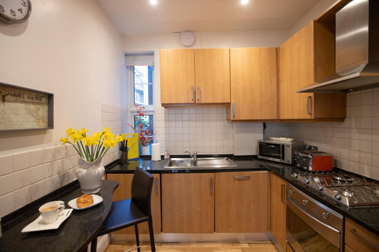 The Wanderlust - 1 Bedroom Apartment L Sleeps 4 With Sofa Bed L Prime Location Plus Free Wifi L Perfect For Business & Leisure Travelers L 15Percent Off Weekly & 20Percent Off Monthly Stays! Лондон Экстерьер фото
